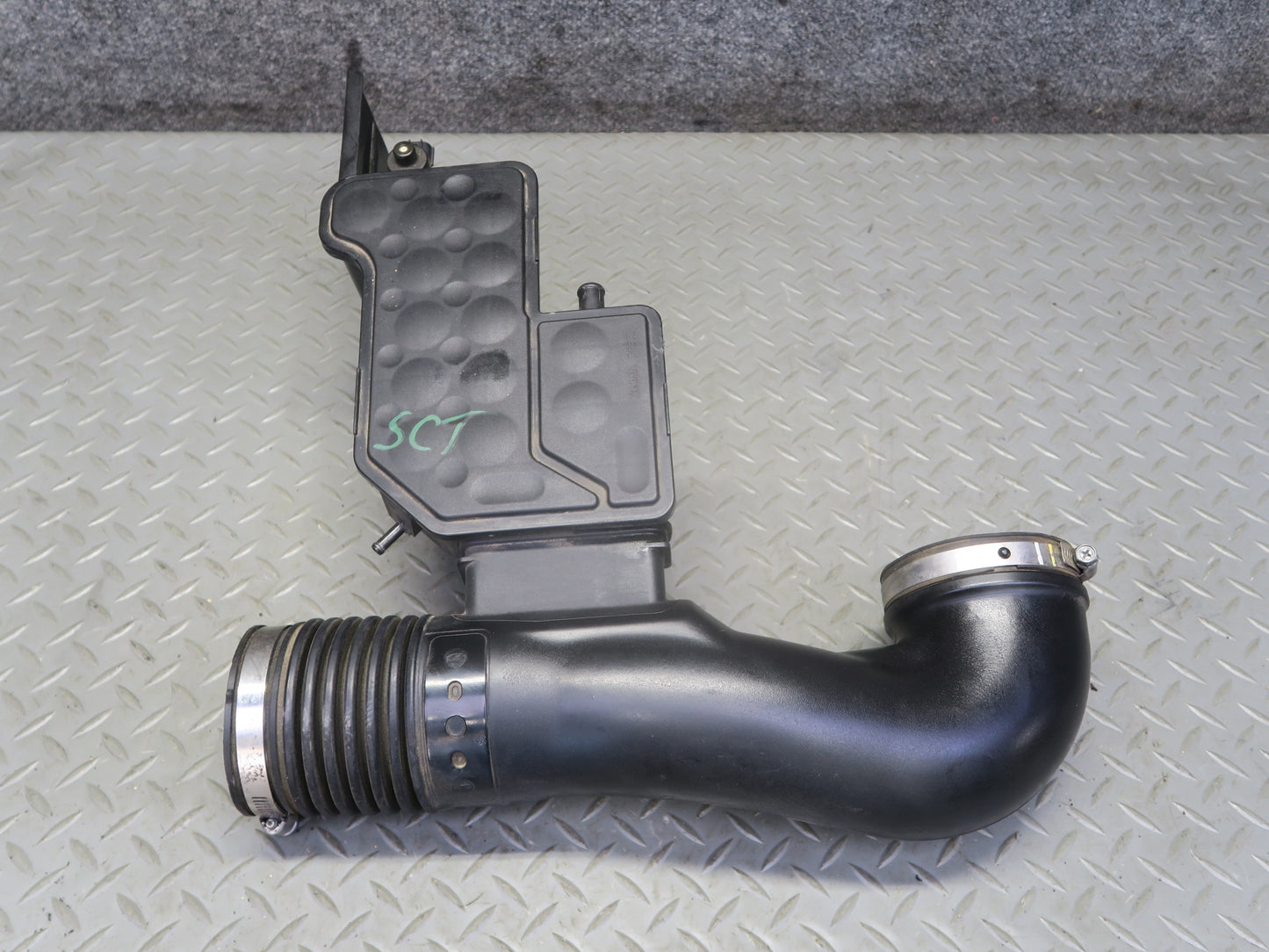02-05 Lexus SC430 UZZ40L Air Cleaner Intake Hose Line Resonator 17875-50270 OEM