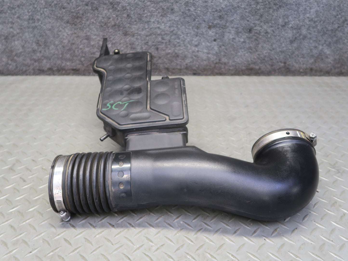 02-05 Lexus SC430 UZZ40L Air Cleaner Intake Hose Line Resonator 17875-50270 OEM