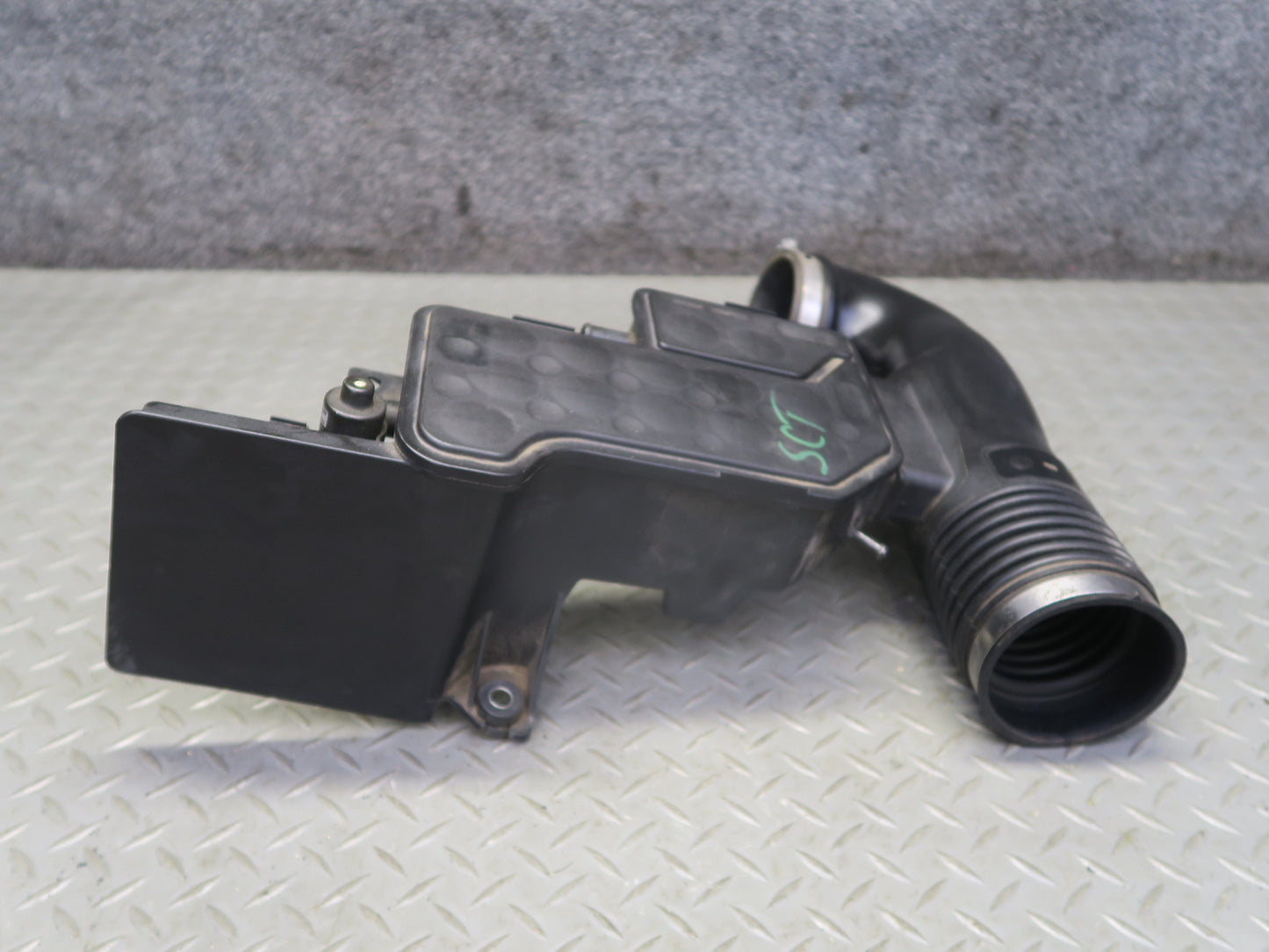 02-05 Lexus SC430 UZZ40L Air Cleaner Intake Hose Line Resonator 17875-50270 OEM
