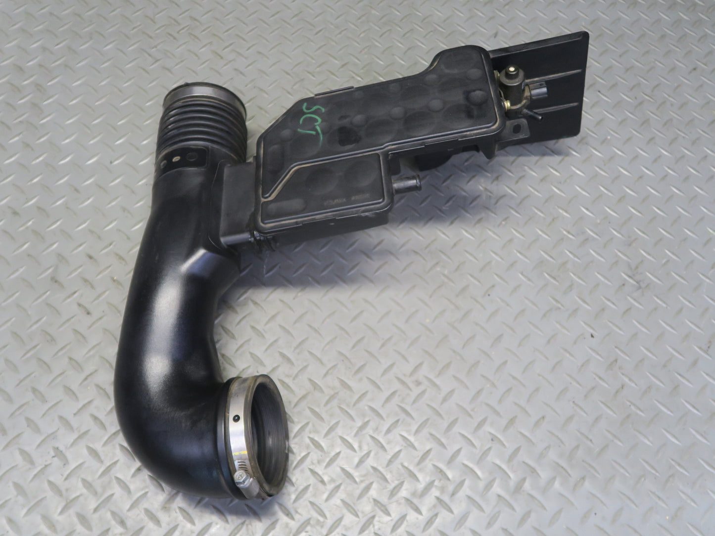 02-05 Lexus SC430 UZZ40L Air Cleaner Intake Hose Line Resonator 17875-50270 OEM