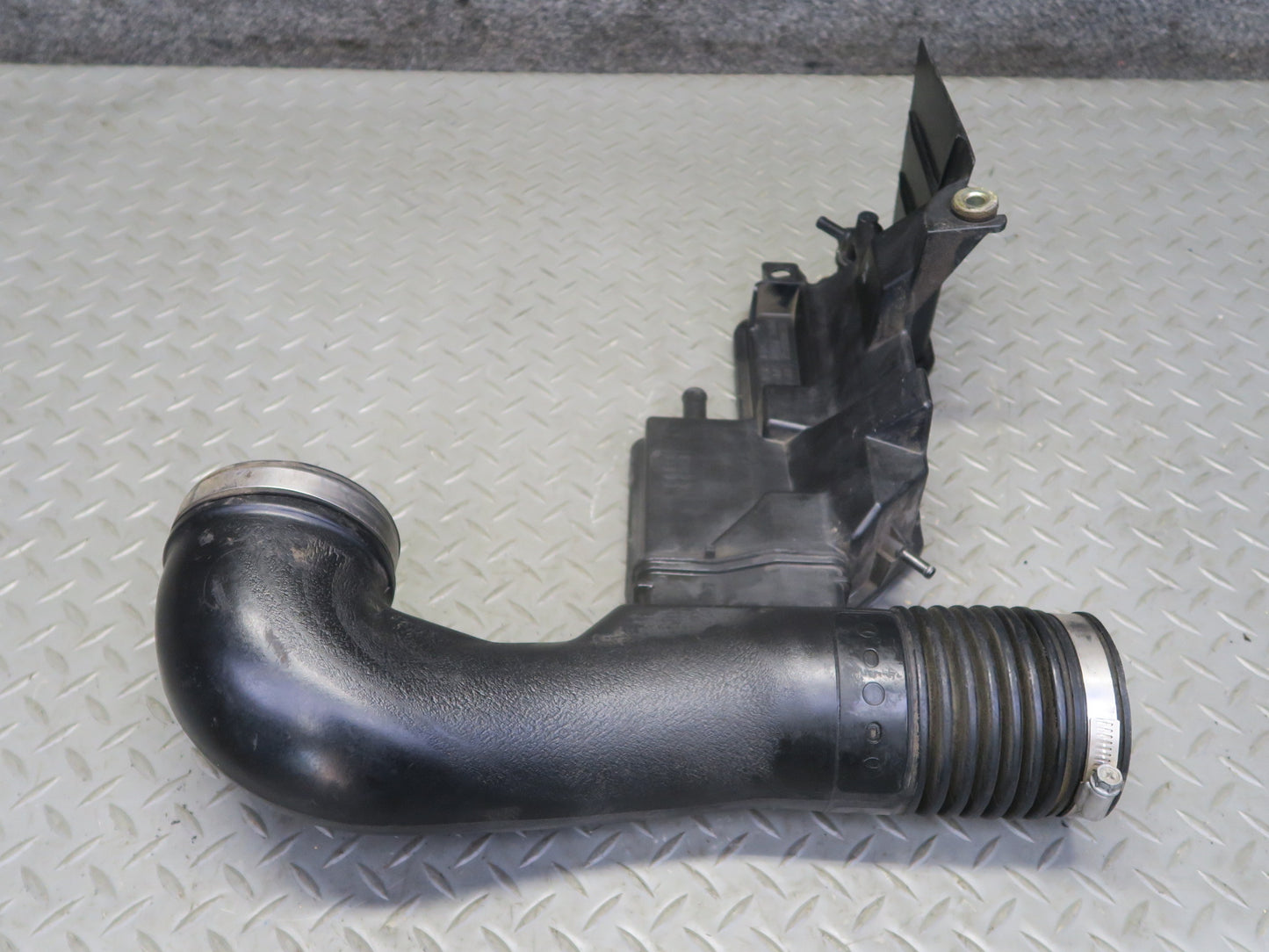 02-05 Lexus SC430 UZZ40L Air Cleaner Intake Hose Line Resonator 17875-50270 OEM