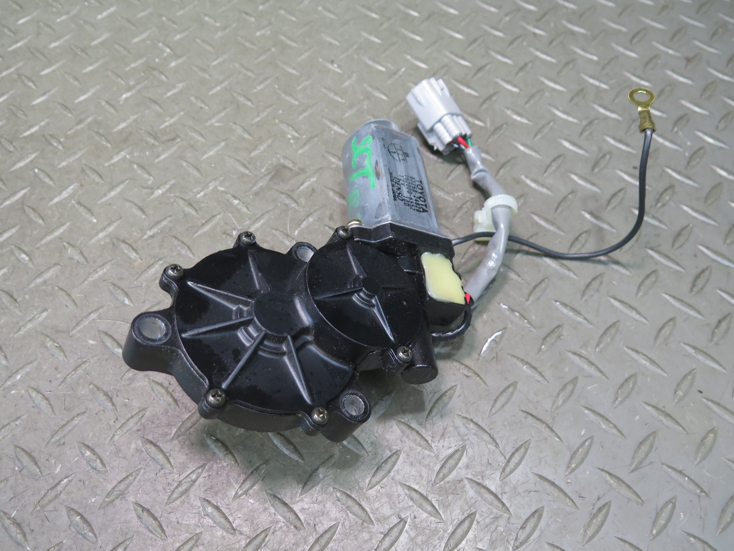 02-10 Lexus UZZ40L SC430 Set of 2 Rear Right Trunk Hinge Drive Gear Motor OEM