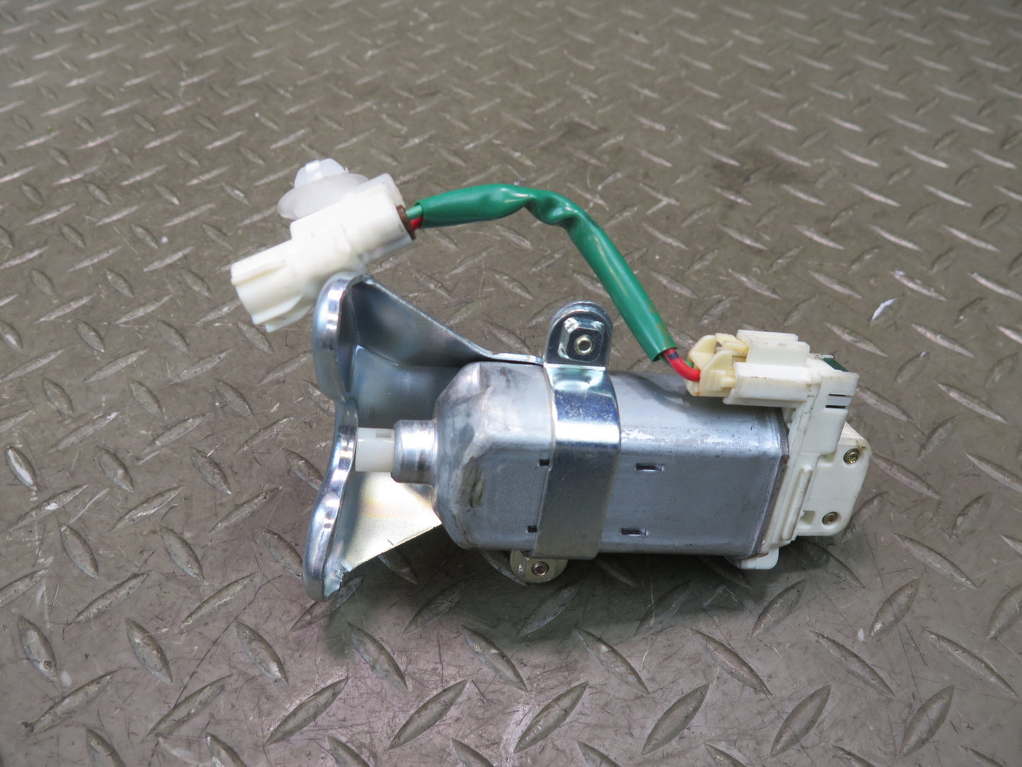 02-10 Lexus UZZ40L SC430 Set of 2 Rear Right Trunk Hinge Drive Gear Motor OEM