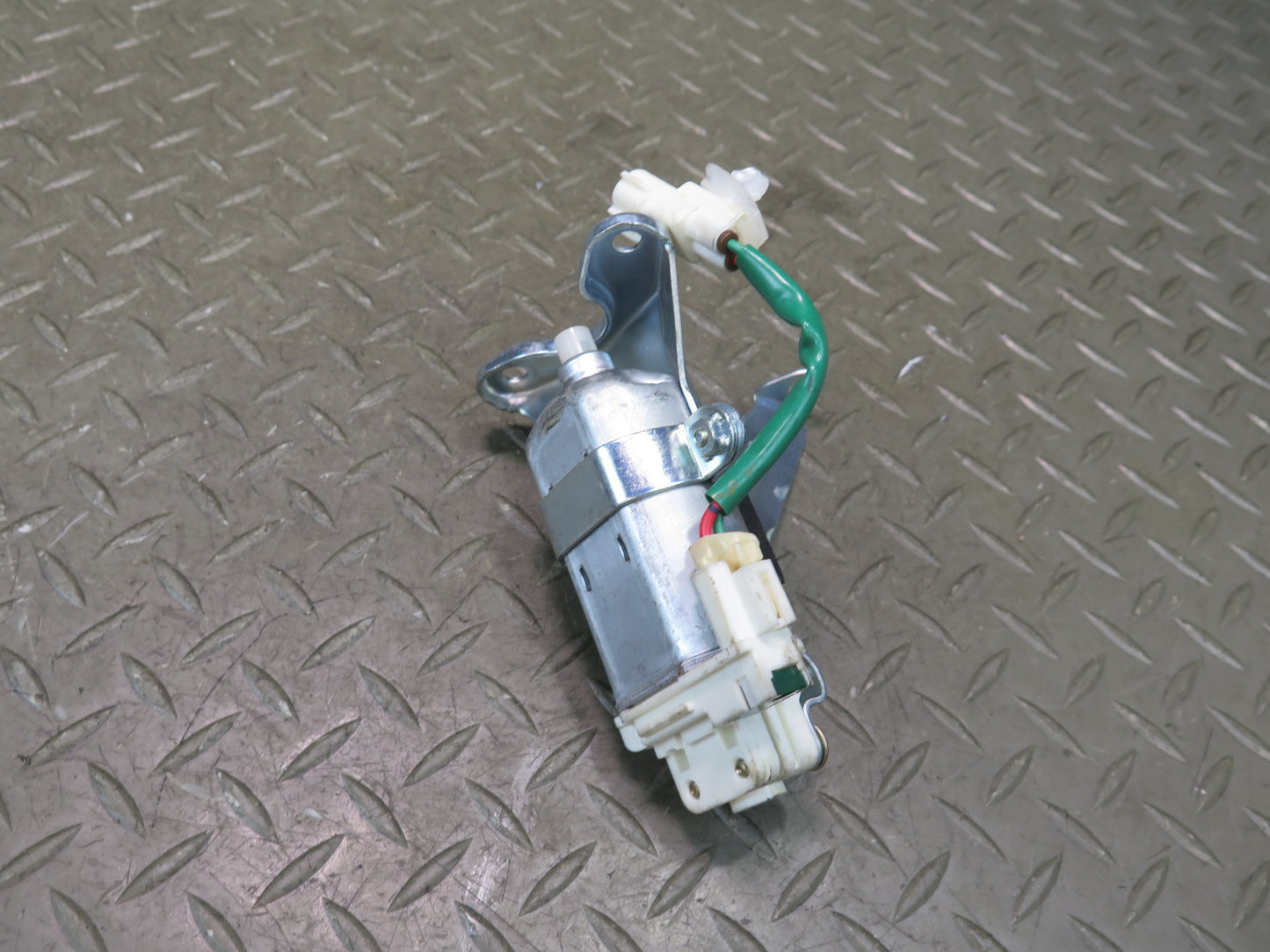 02-10 Lexus UZZ40L SC430 Set of 2 Rear Right Trunk Hinge Drive Gear Motor OEM
