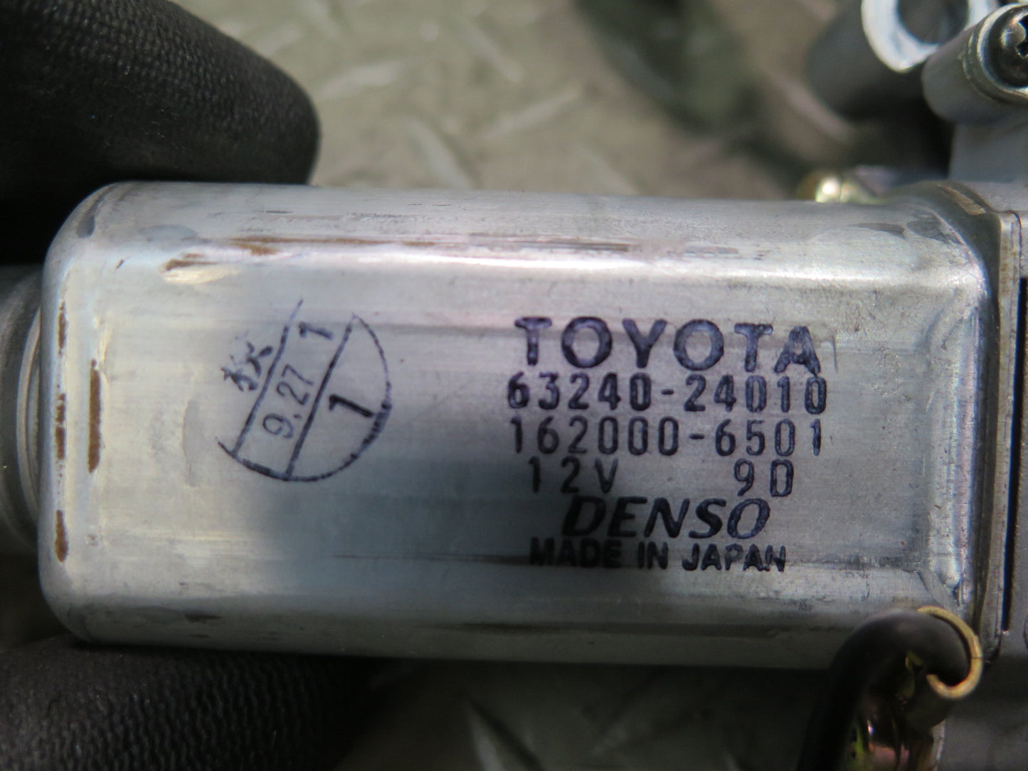 02-10 Lexus UZZ40L SC430 Convertible TOP Roof Right Hinge Drive Motor OEM