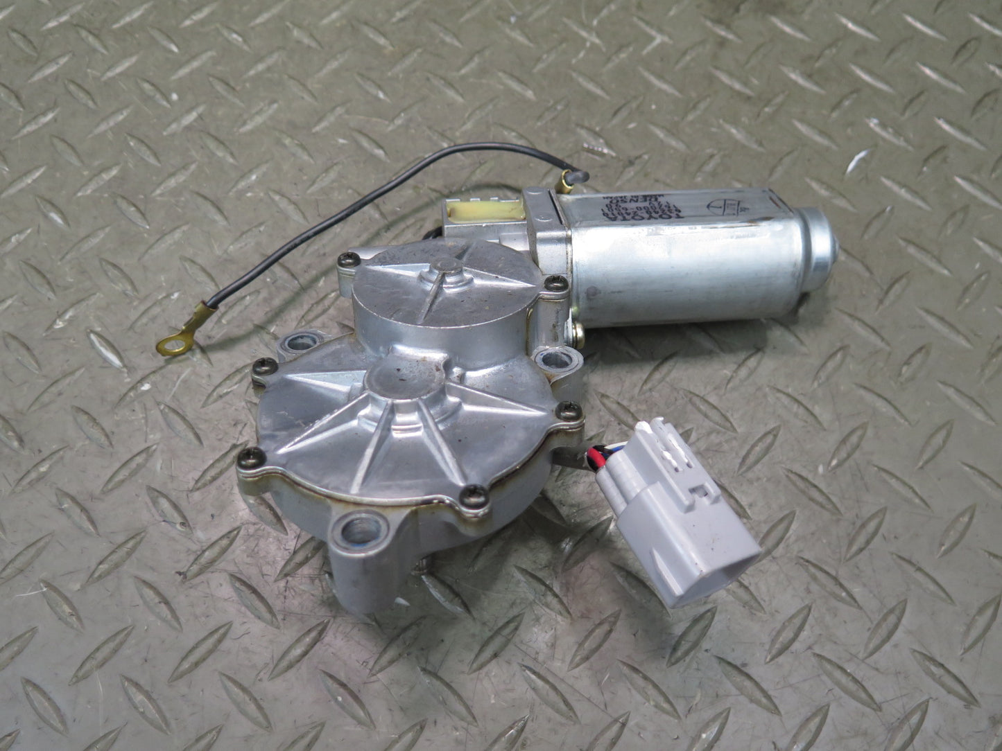 02-10 Lexus UZZ40L SC430 Convertible TOP Roof Right Hinge Drive Motor OEM