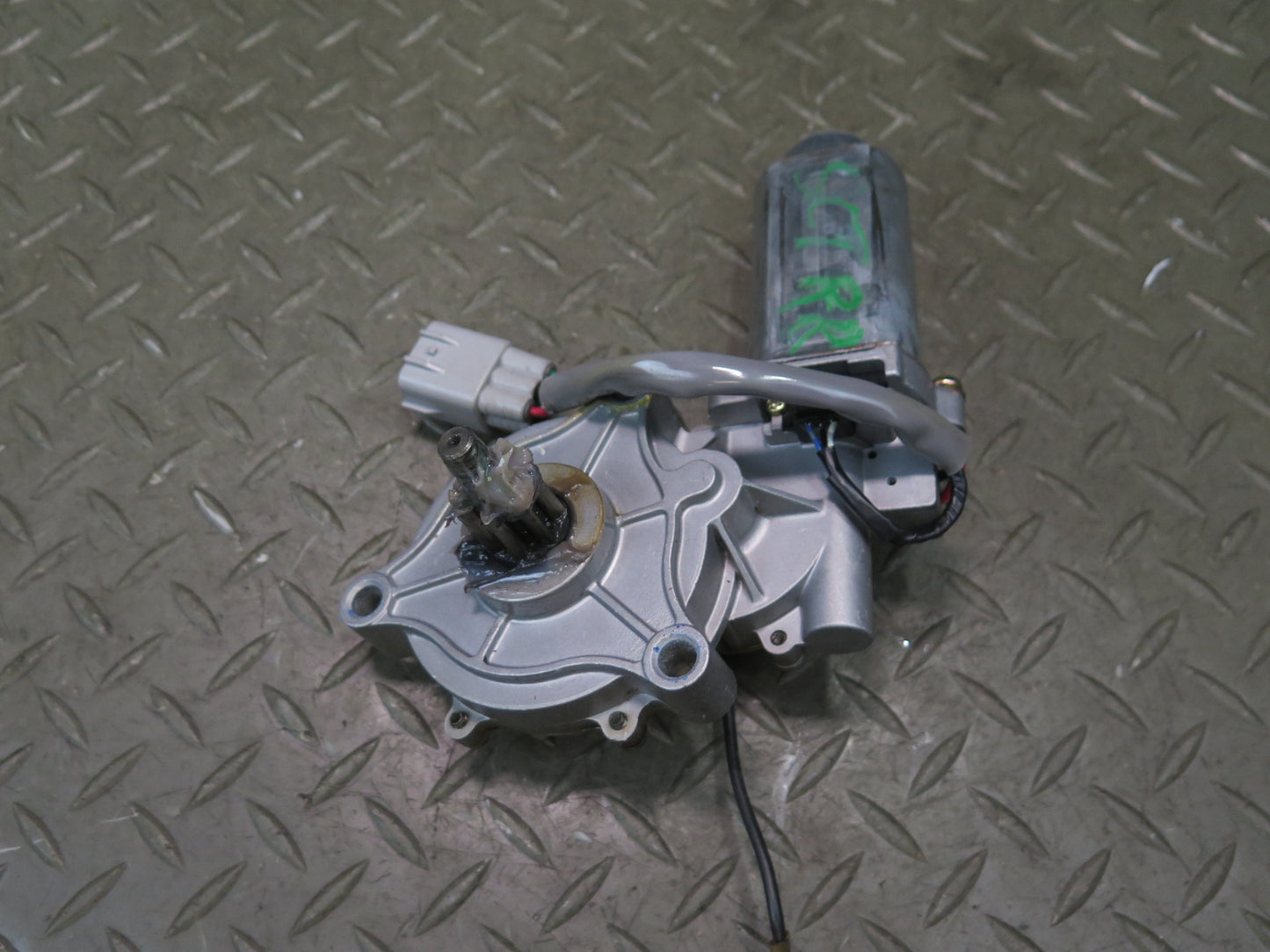 02-10 Lexus UZZ40L SC430 Convertible TOP Roof Right Hinge Drive Motor OEM