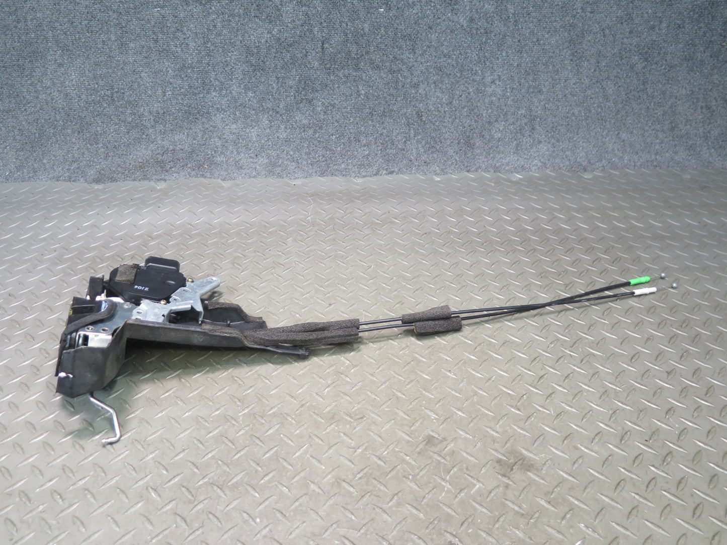 02-10 Lexus UZZ40L SC430 Right Passenger Door Lock Latch Actuator OEM
