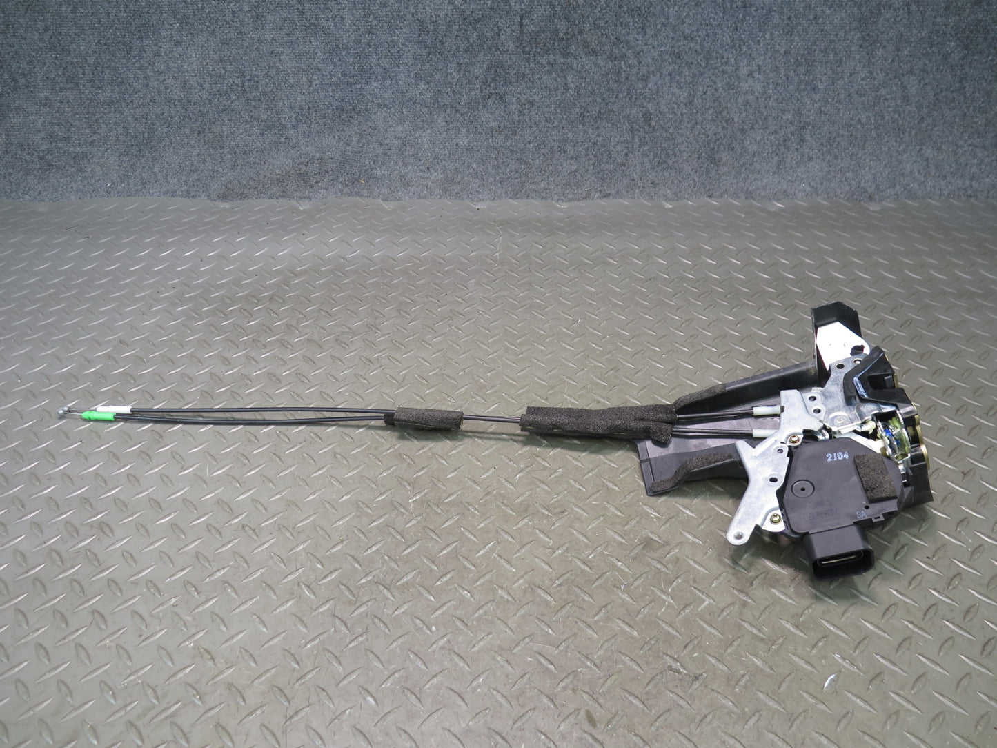 02-10 Lexus UZZ40L SC430 Right Passenger Door Lock Latch Actuator OEM