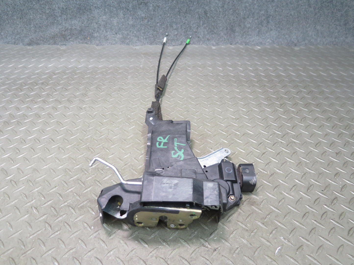 02-10 Lexus UZZ40L SC430 Right Passenger Door Lock Latch Actuator OEM