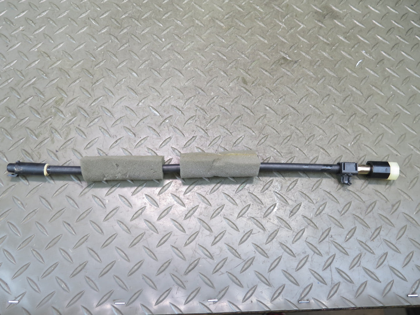 02-10 Lexus UZZ40L SC430 Rear Tonneau Package Tray Link Drive Motor w Cables OEM