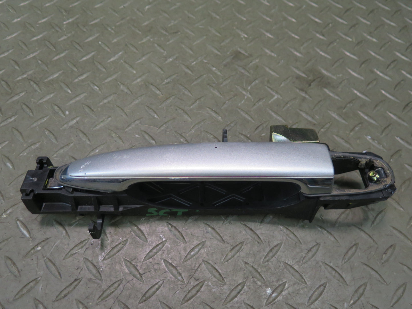 02-10 Lexus UZZ40L SC430 Set of 2 Left & Right Door Exterior Handle Silver OEM