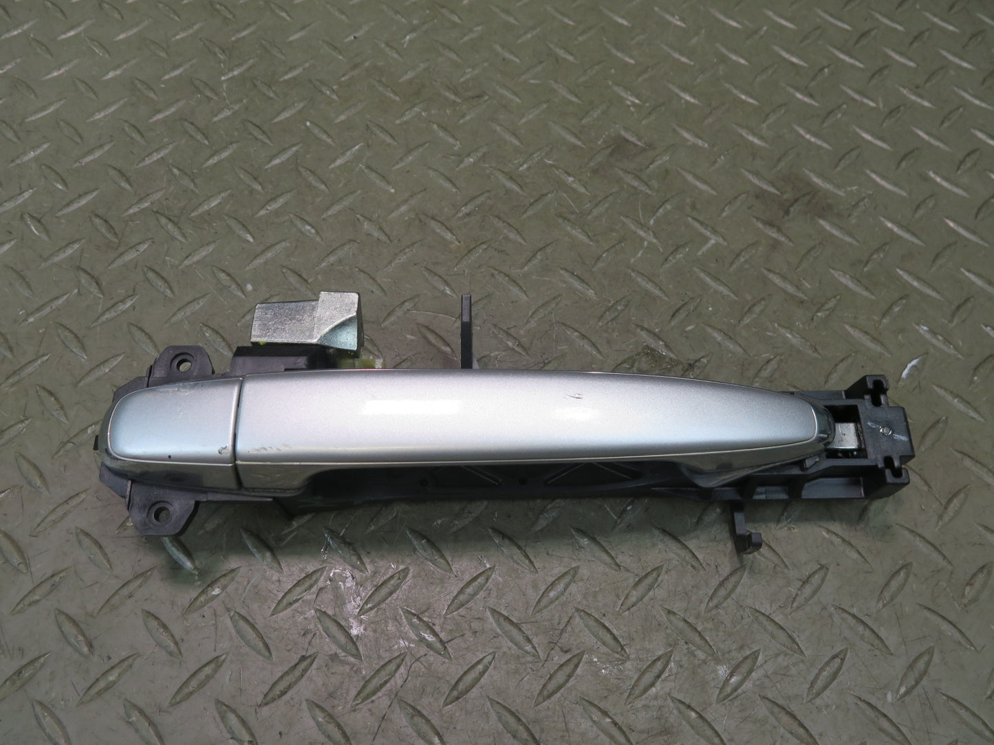 02-10 Lexus UZZ40L SC430 Set of 2 Left & Right Door Exterior Handle Silver OEM