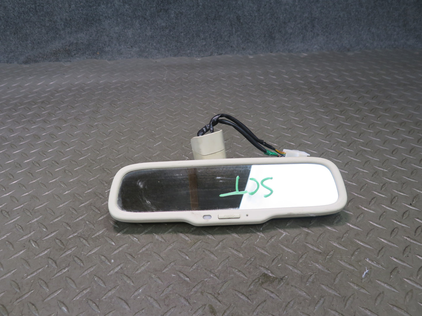 02-10 Lexus UZZ40L SC430 Auto Dimming Interior Rear View Mirror Ecru OEM