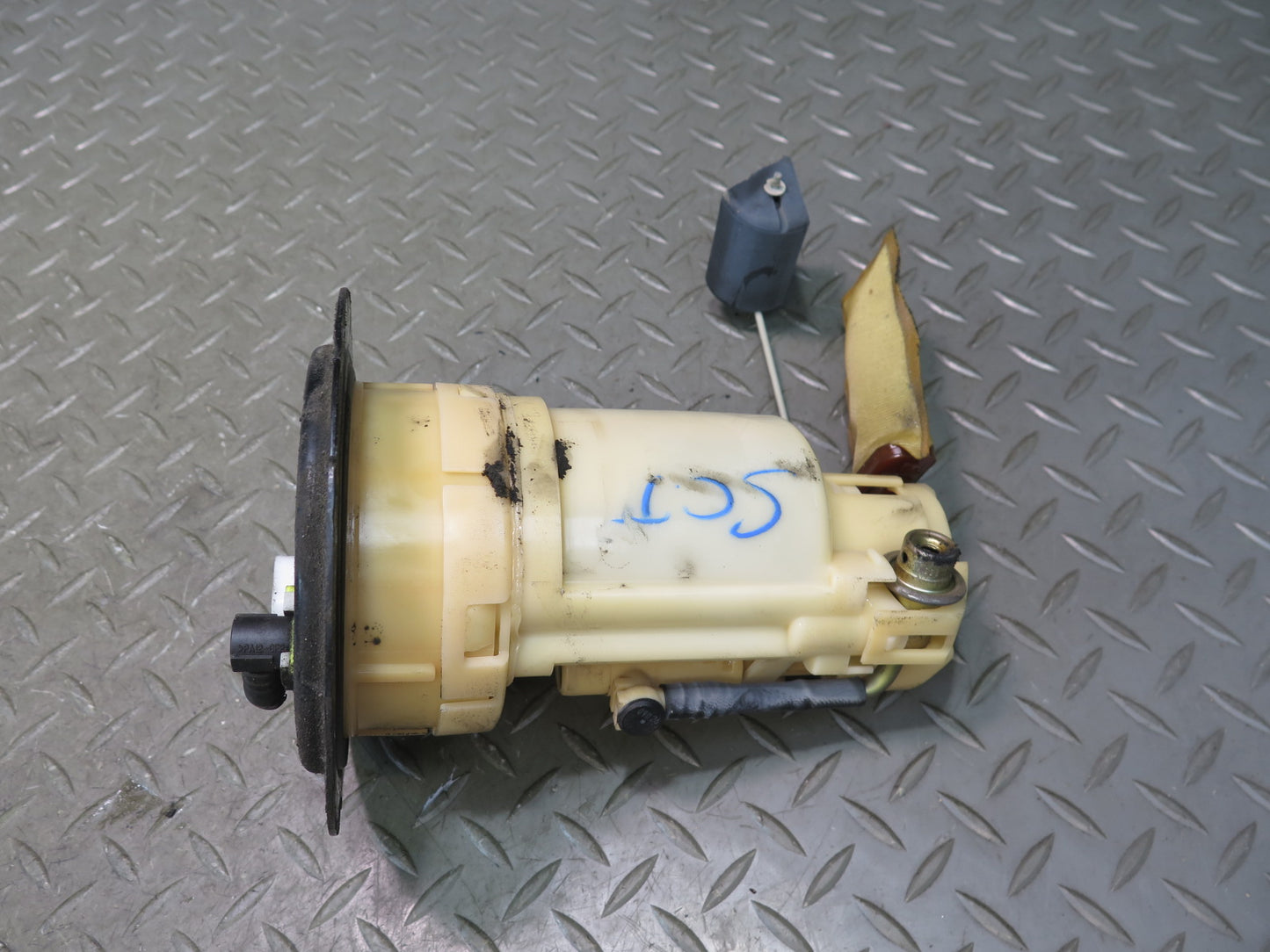 02-05 Lexus UZZ40L SC430 Fuel Pump Level Sensor Sending Unit Set OEM