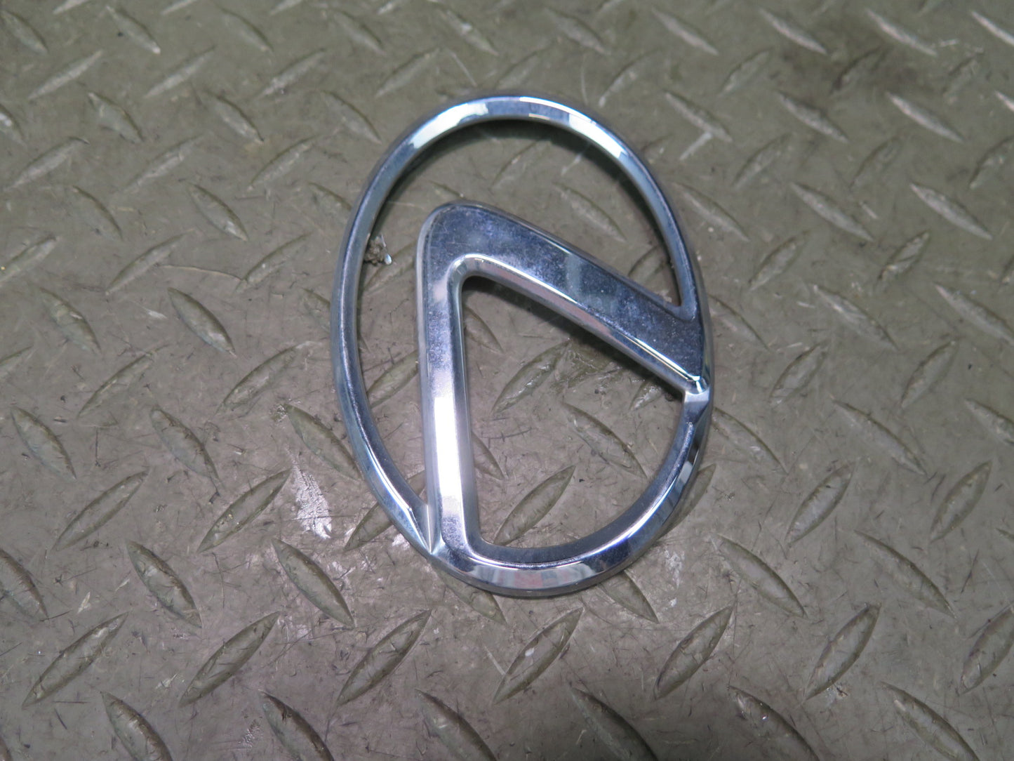 02-10 Lexus UZZ40L SC430 Rear Trunk Lid Ornament Emblem Logo Badge Set OEM