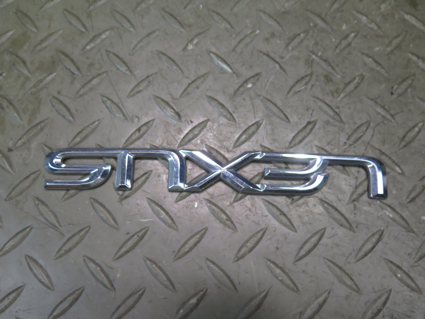 02-10 Lexus UZZ40L SC430 Rear Trunk Lid Ornament Emblem Logo Badge Set OEM
