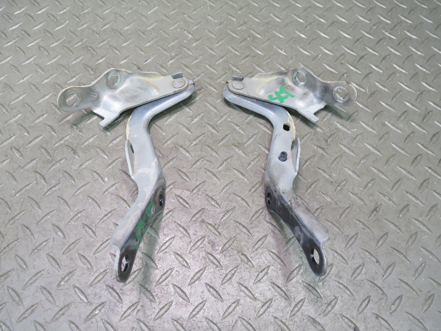 02-10 Lexus UZZ40L SC430 Front Left & Right Hood Bonnet Hinge Silver Set OEM