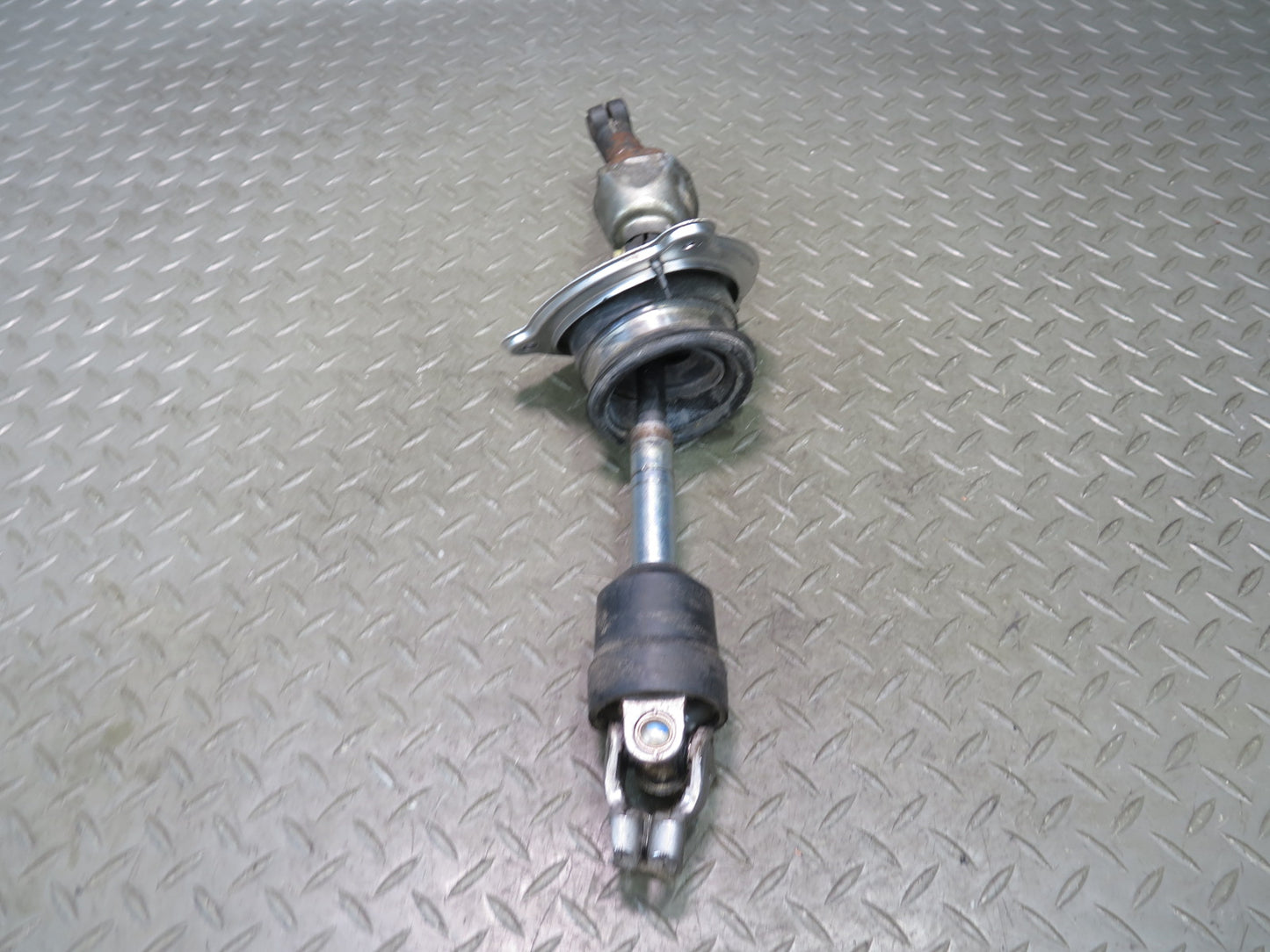03-10 Lexus UZZ40L SC430 Steering Column Lower U Joint Shaft OEM
