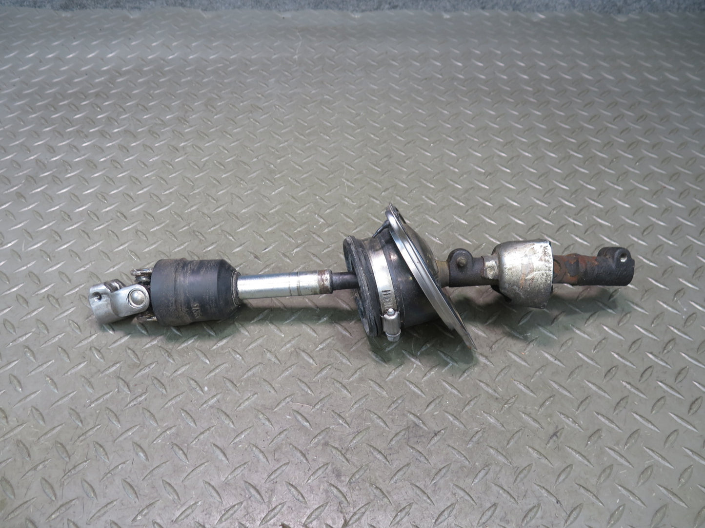 03-10 Lexus UZZ40L SC430 Steering Column Lower U Joint Shaft OEM