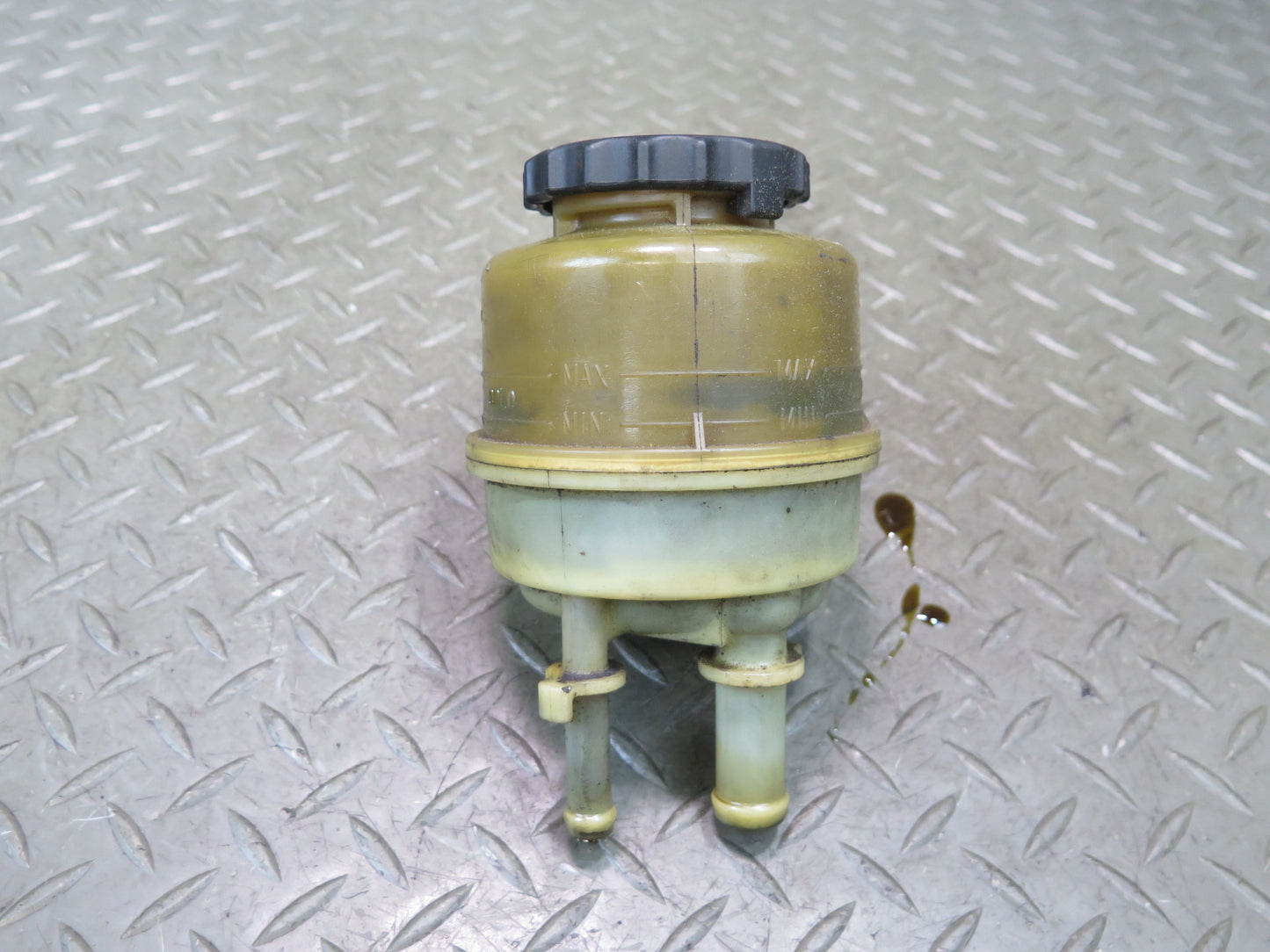 02-10 Lexus UZZ40L SC430 Power Steering Fluid Reservoir Tank OEM