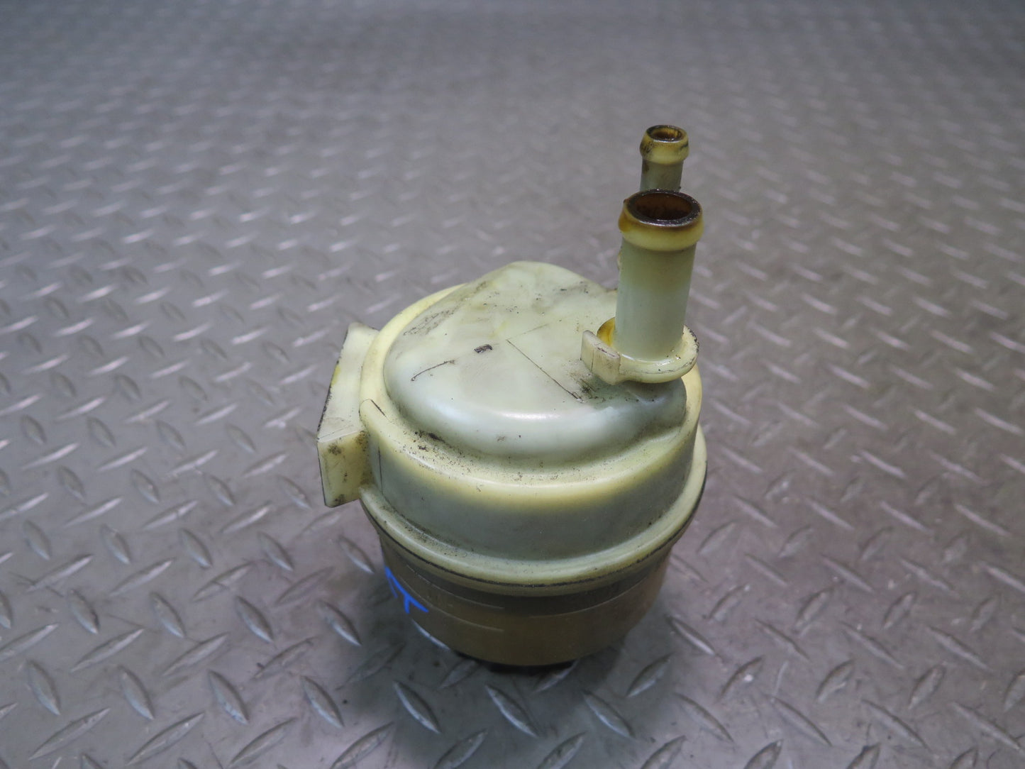 02-10 Lexus UZZ40L SC430 Power Steering Fluid Reservoir Tank OEM