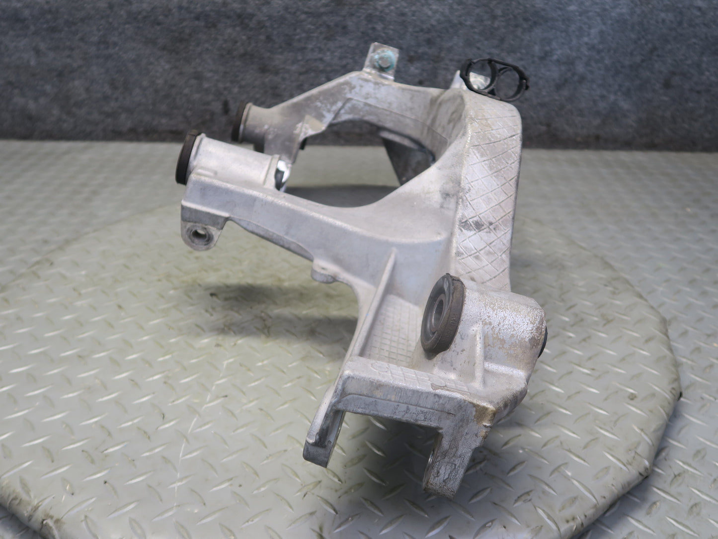 1999-2004 Porsche 911 996 Rear Right Suspension Sub Frame Bracket Mount