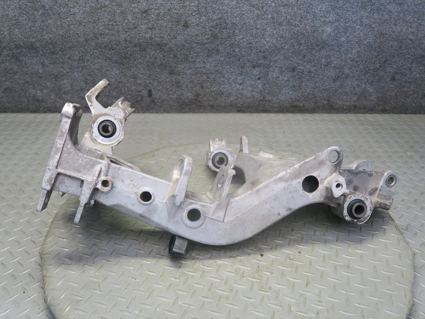 1999-2004 Porsche 911 996 Rear Right Suspension Sub Frame Bracket Mount