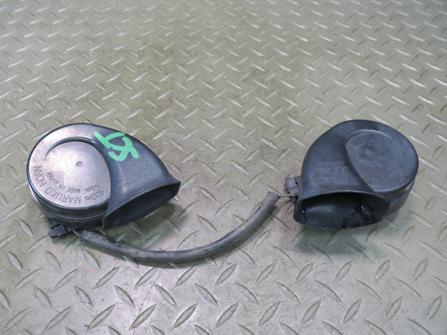 02-10 Lexus UZZ40L SC430 Set of 2 High & Low Tone Note Pitch Horn Signal OEM