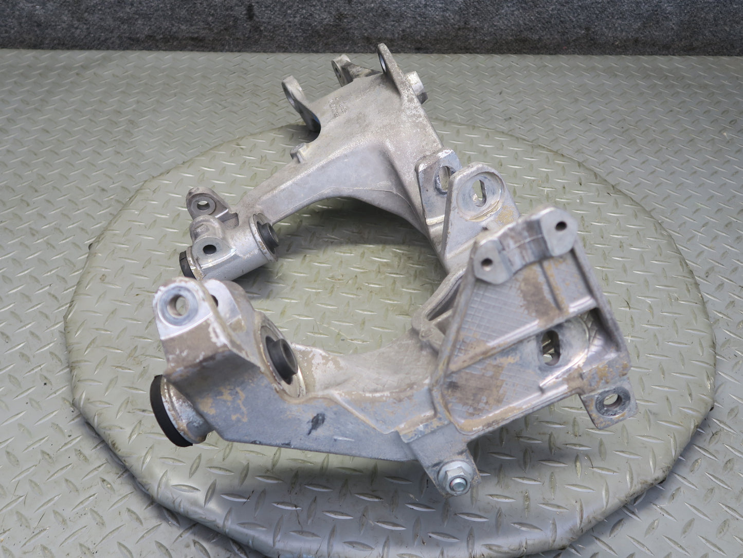 1999-2004 Porsche 911 996 Rear Right Suspension Sub Frame Bracket Mount