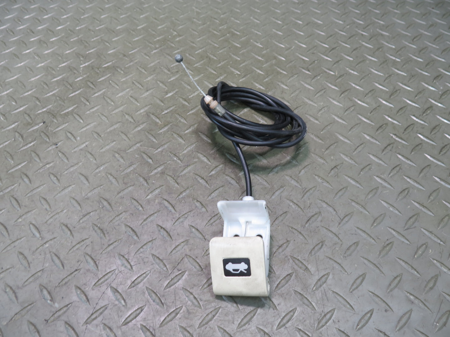 02-10 Lexus UZZ40L SC430 Hood Open Release Handle w Cable OEM