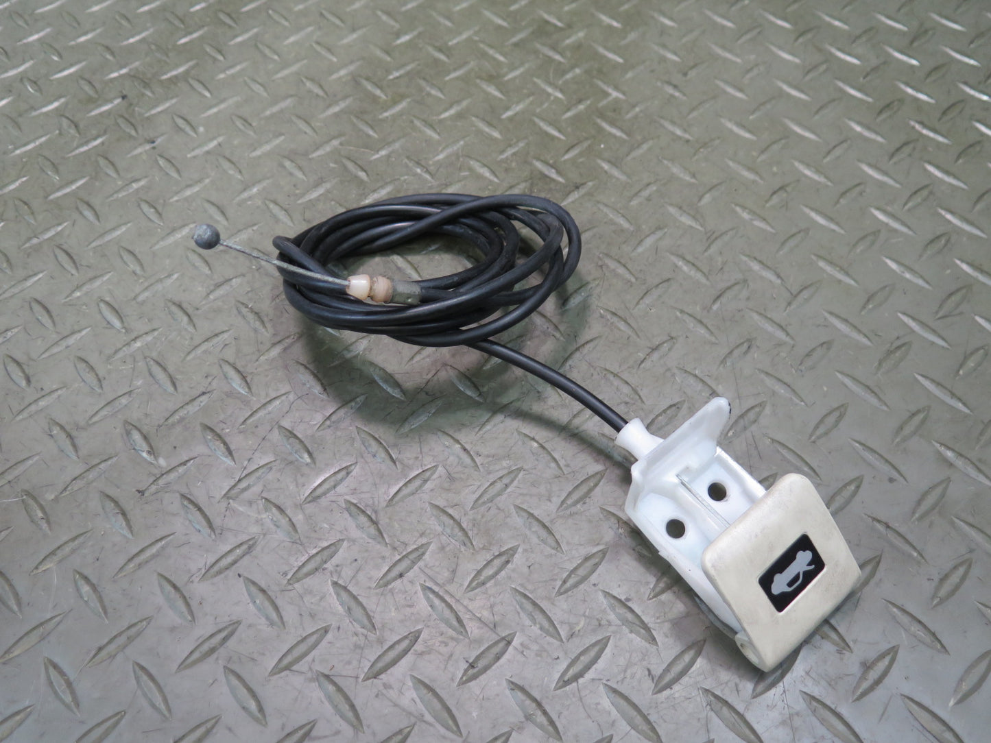 02-10 Lexus UZZ40L SC430 Hood Open Release Handle w Cable OEM