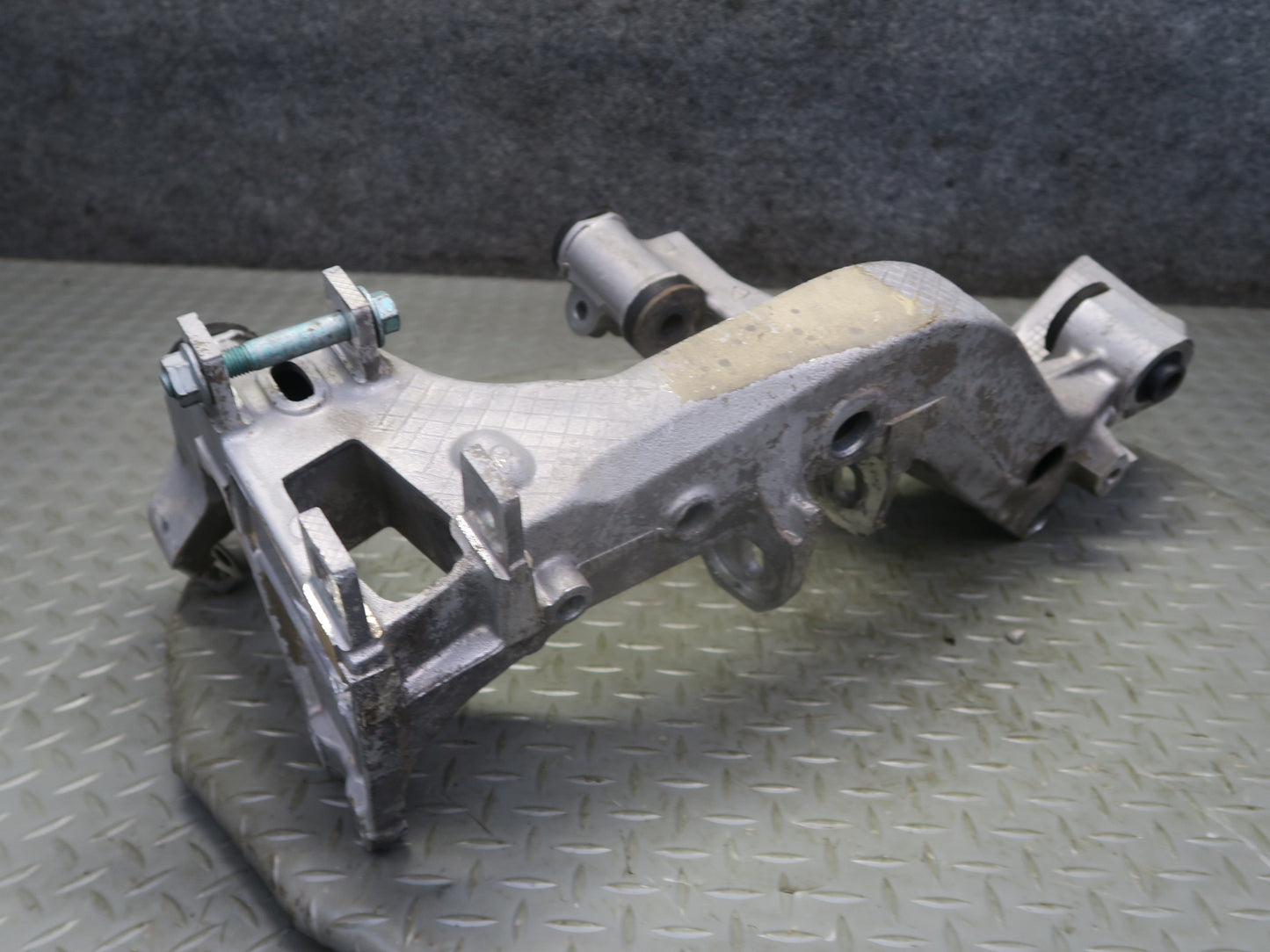 1999-2004 Porsche 911 996 Rear Left Suspension Sub Frame Bracket Mount