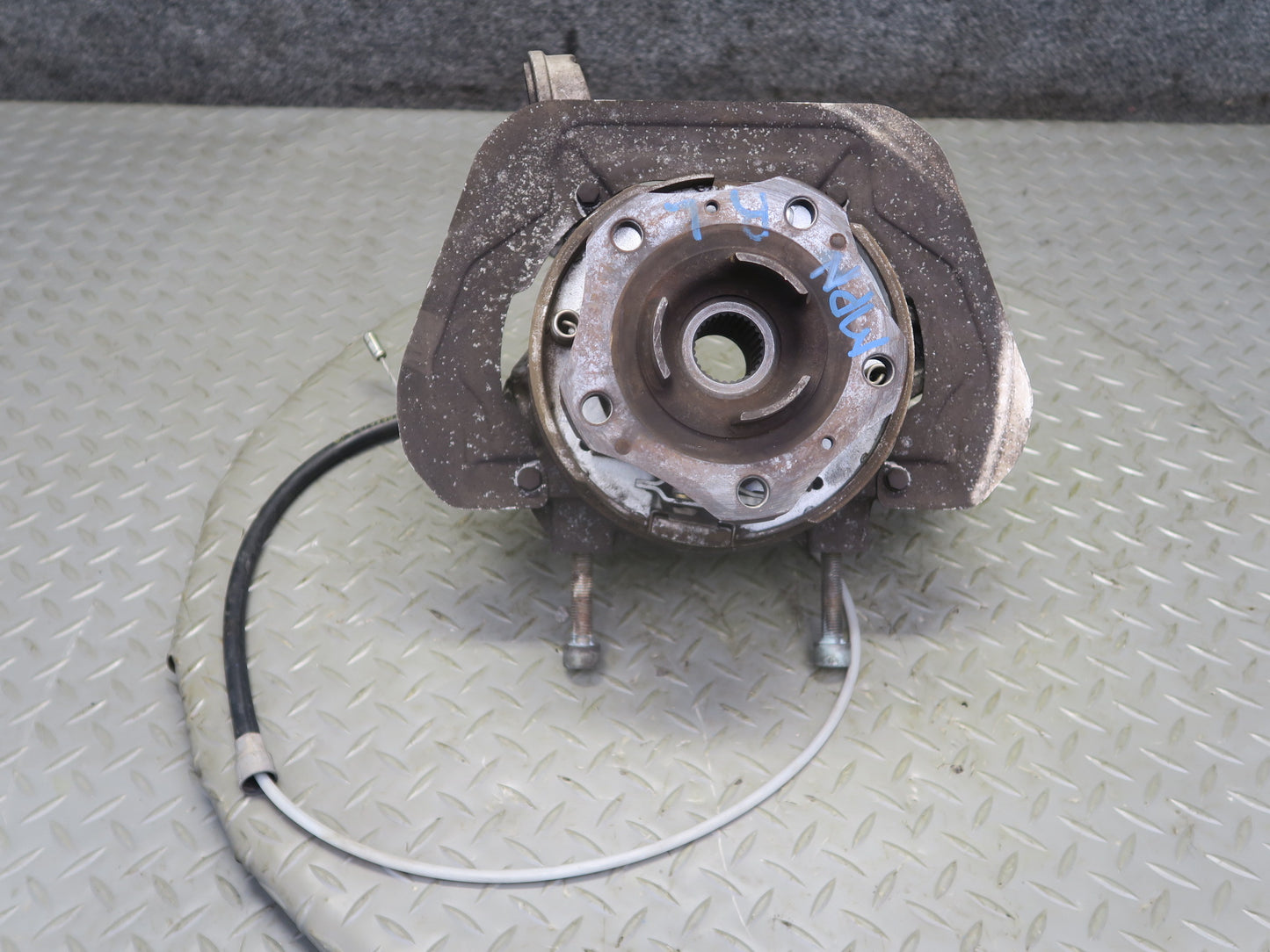 1999-2005 Porsche 911 996 Carrera 4 AWD Rear Left Spindle Knuckle Wheel Hub
