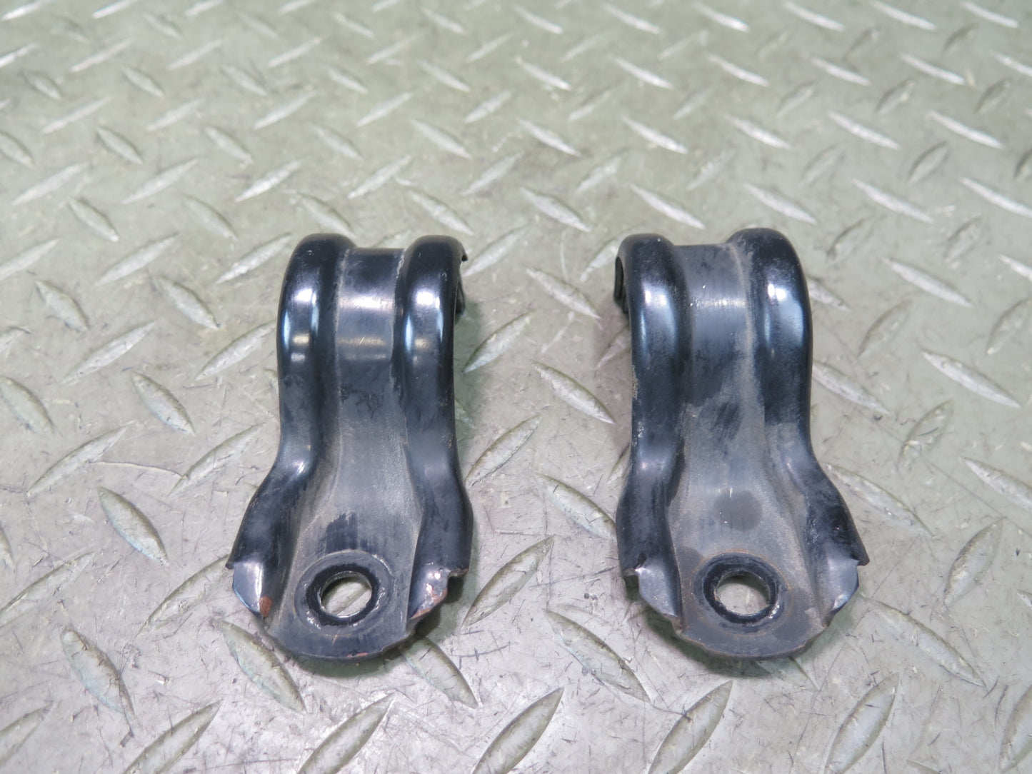 02-10 Lexus UZZ40L SC430 Set of 2 Left & Right Radiator Bracket Mount OEM