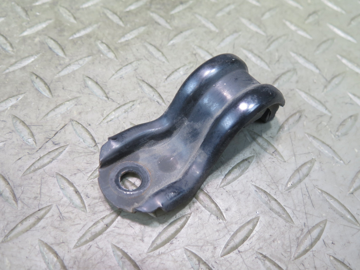 02-10 Lexus UZZ40L SC430 Set of 2 Left & Right Radiator Bracket Mount OEM