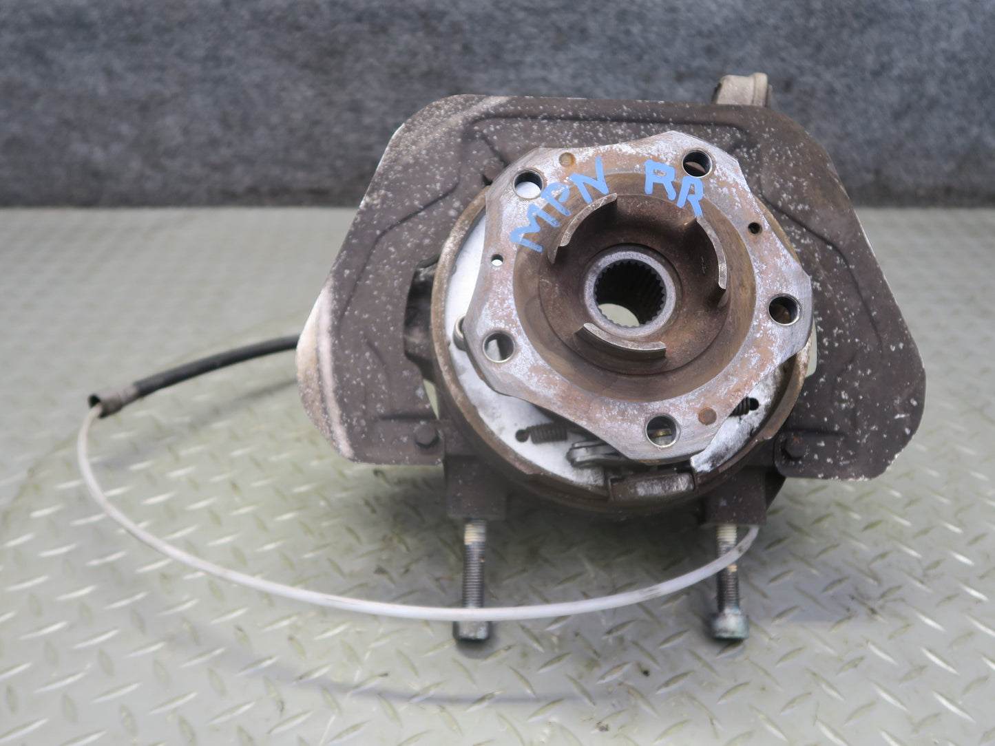 1999-2005 Porsche 911 996 Carrera 4 AWD Rear Right Spindle Knuckle Wheel Hub