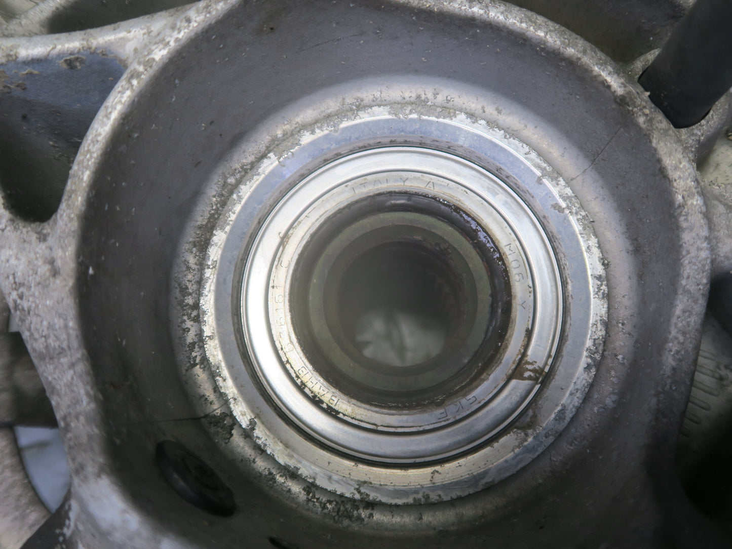 1999-2005 Porsche 911 996 Carrera 4 AWD Rear Right Spindle Knuckle Wheel Hub