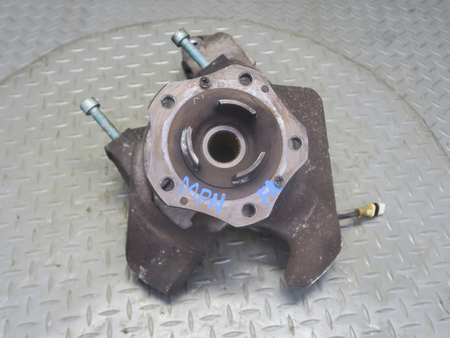 1999-2005 Porsche 911 996 Carrera 4 AWD Front Right Spindle Knuckle Wheel Hub