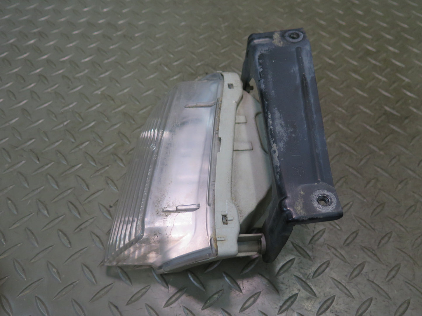 02-05 Lexus Z40 SC430 Set of 2 Rear Bumper Left & Right Backup Reverse Light OEM