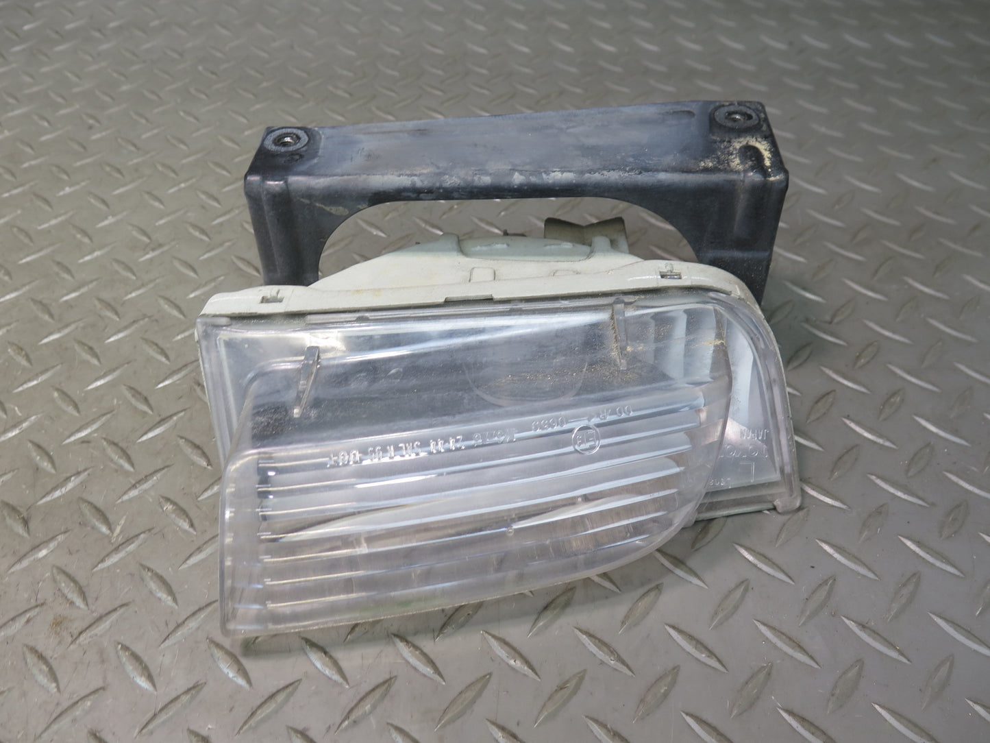 02-05 Lexus Z40 SC430 Set of 2 Rear Bumper Left & Right Backup Reverse Light OEM