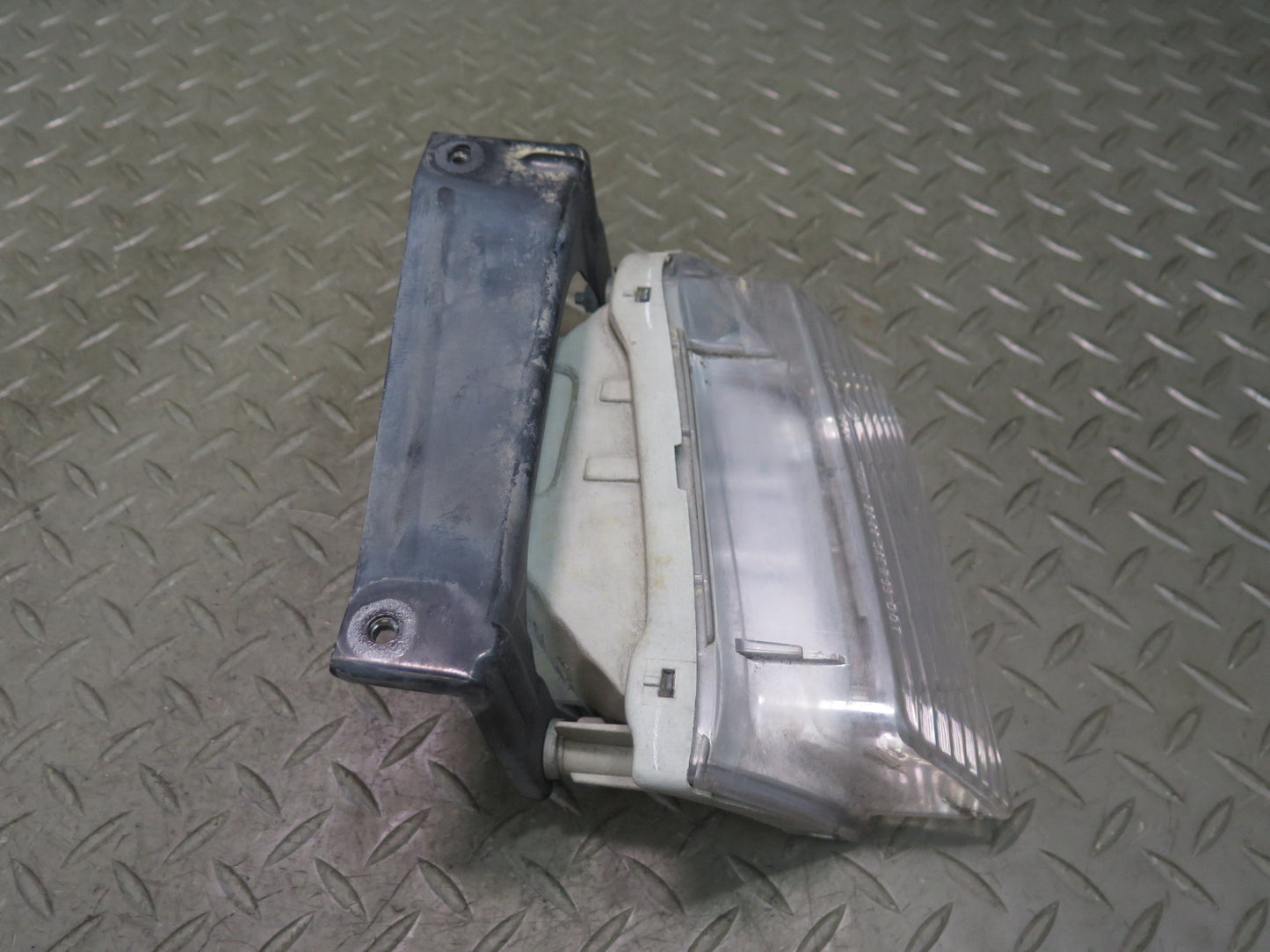 02-05 Lexus Z40 SC430 Set of 2 Rear Bumper Left & Right Backup Reverse Light OEM