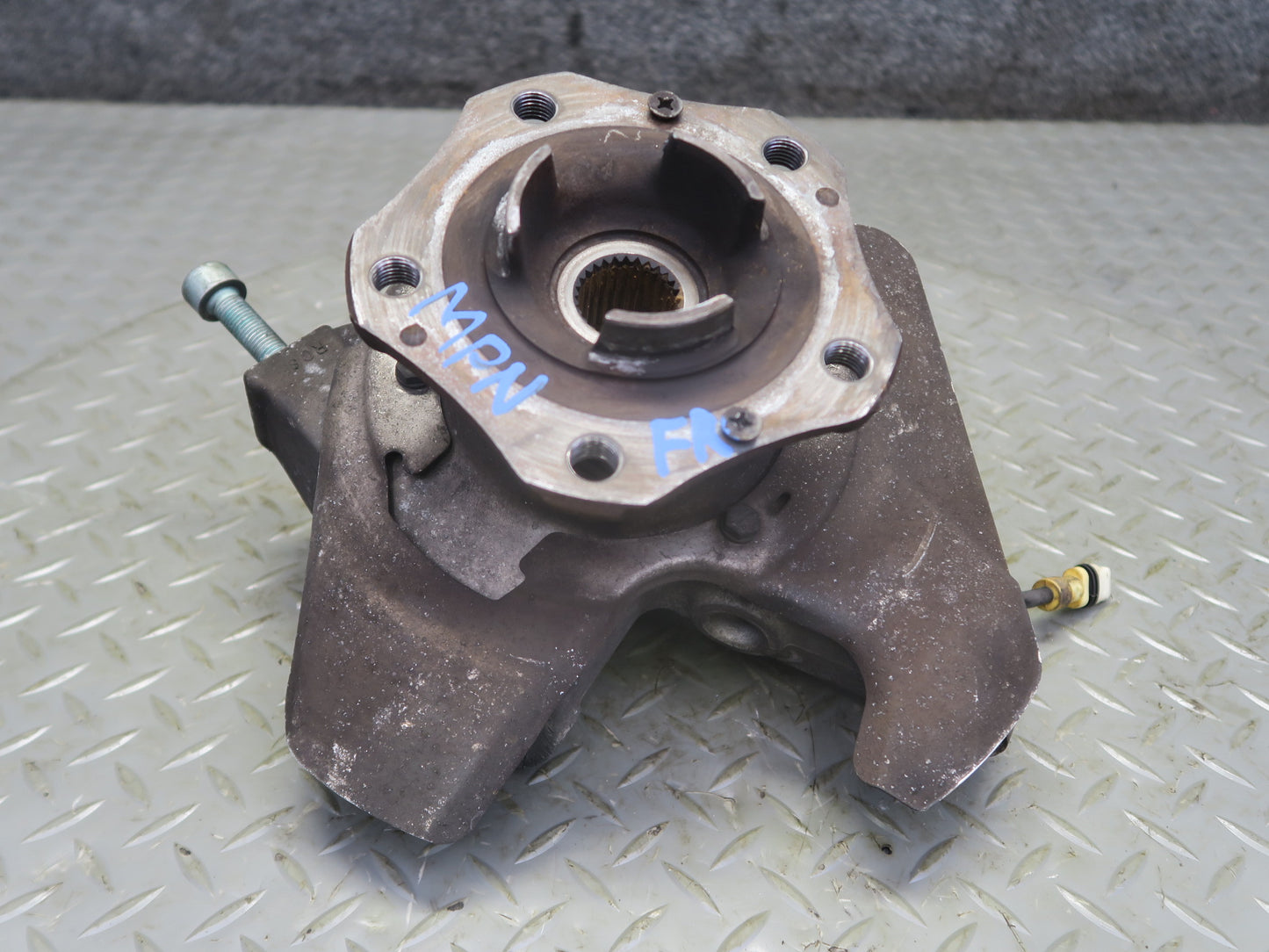 1999-2005 Porsche 911 996 Carrera 4 AWD Front Right Spindle Knuckle Wheel Hub
