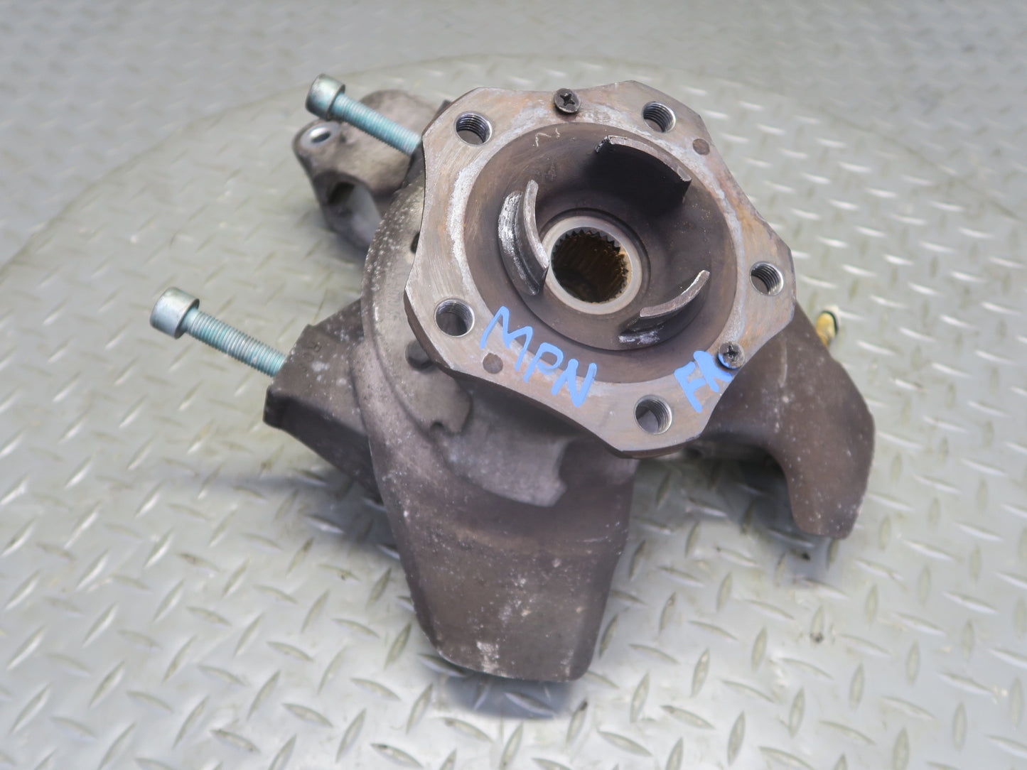 1999-2005 Porsche 911 996 Carrera 4 AWD Front Right Spindle Knuckle Wheel Hub