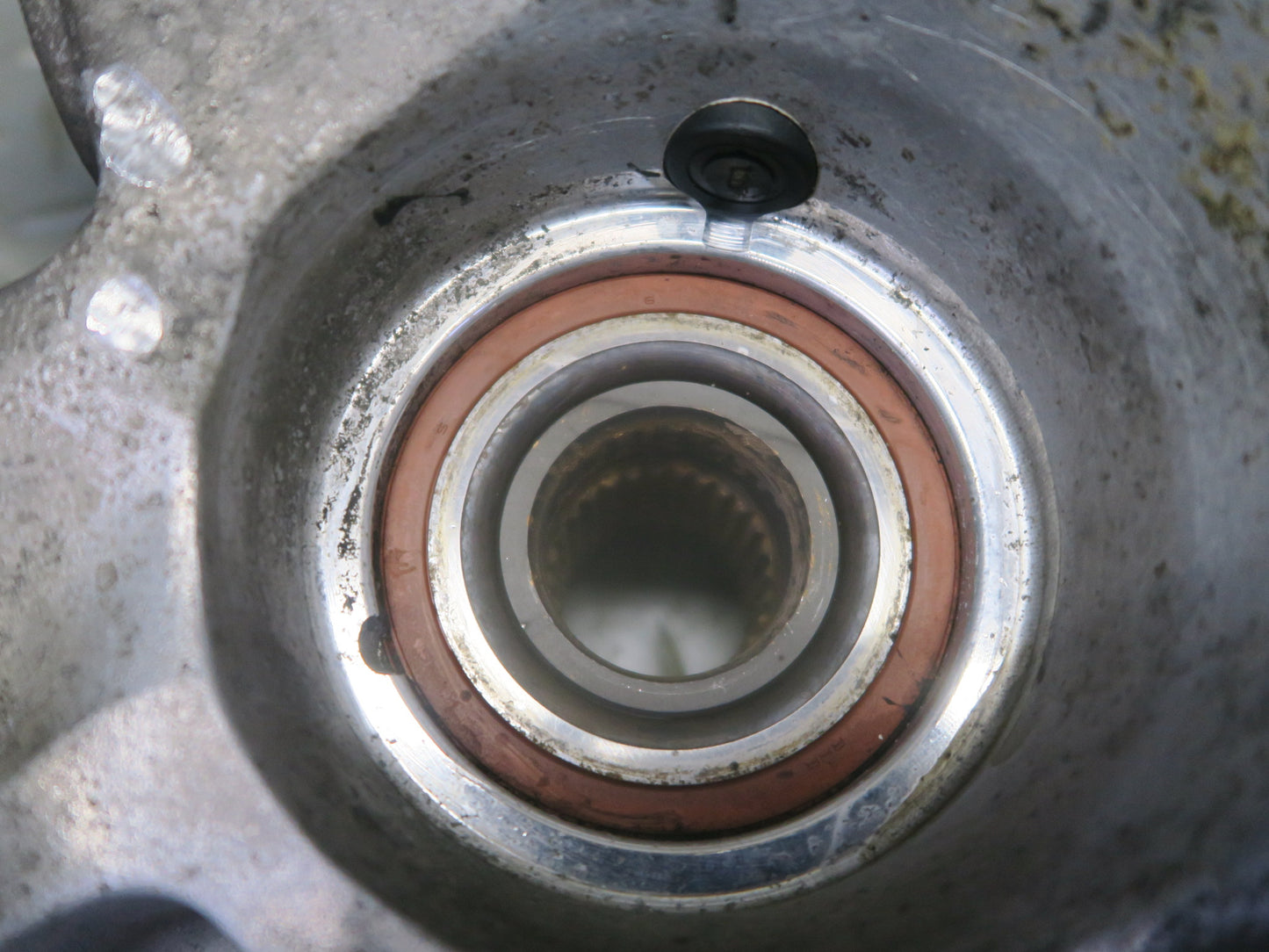 1999-2005 Porsche 911 996 Carrera 4 AWD Front Right Spindle Knuckle Wheel Hub