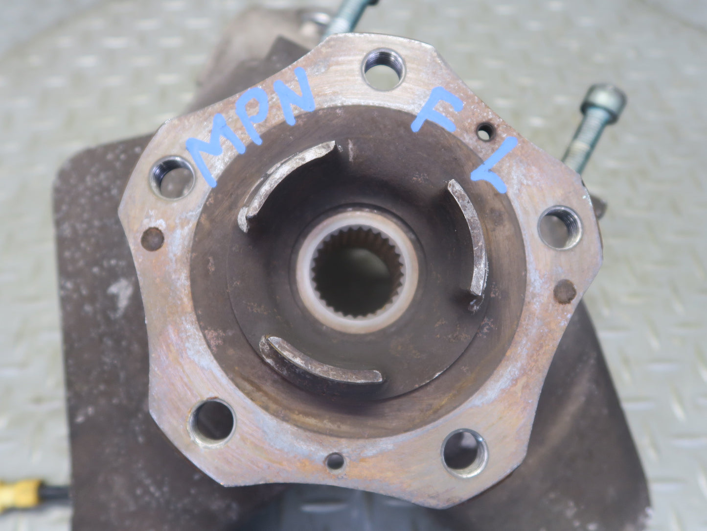 1999-2005 Porsche 911 996 Carrera 4 AWD Front Left Spindle Knuckle Wheel Hub
