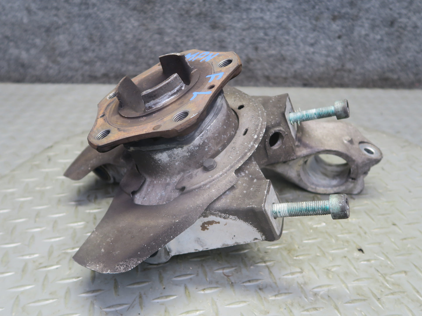 1999-2005 Porsche 911 996 Carrera 4 AWD Front Left Spindle Knuckle Wheel Hub