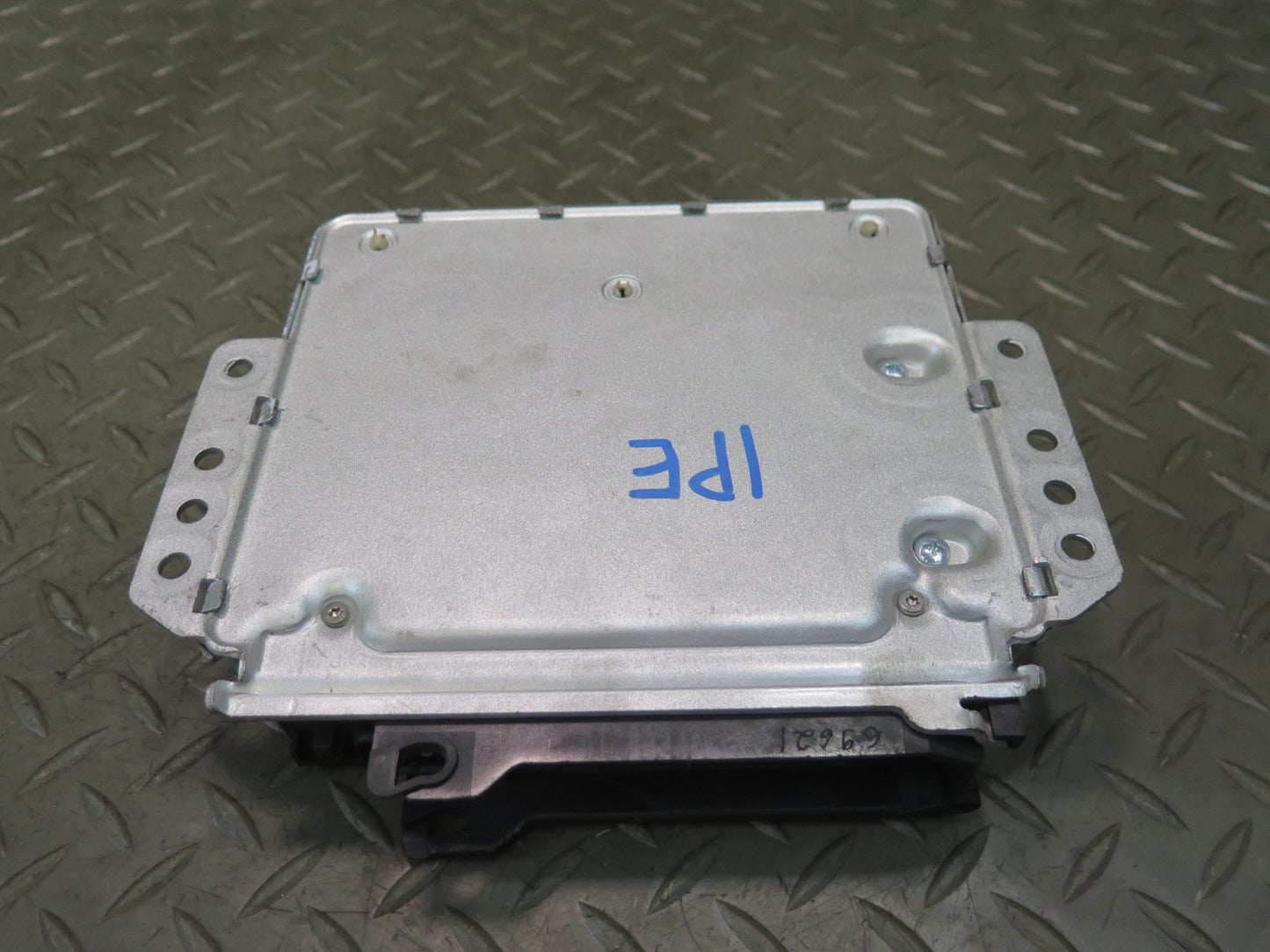 1987 Porsche 928 S4 5.0L M28.42 ECU ECM Engine Control Module Unit