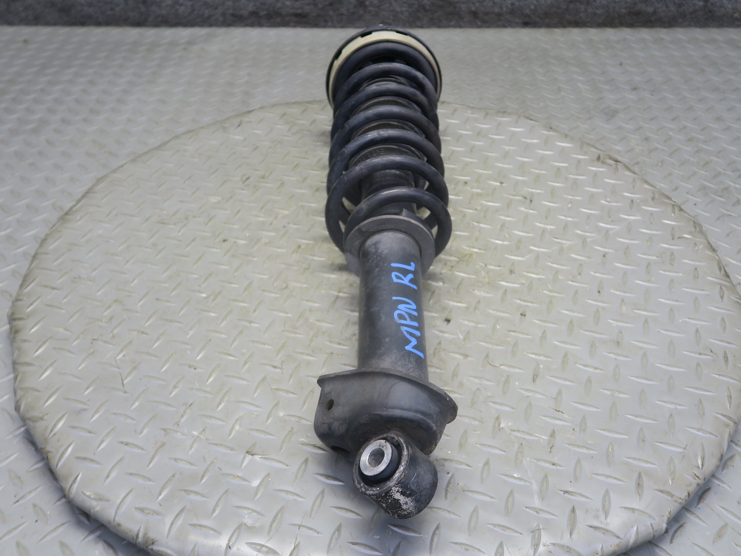 2002-2005 Porsche 911 996 Convertible AWD M/T Rear Strut Shock Absorber Set of 2