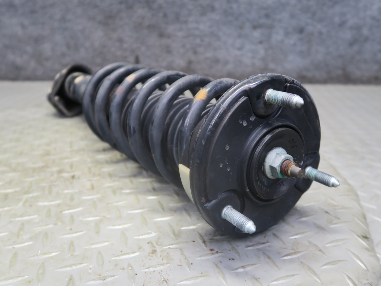 2002-2005 Porsche 911 996 Convertible AWD M/T Rear Strut Shock Absorber Set of 2